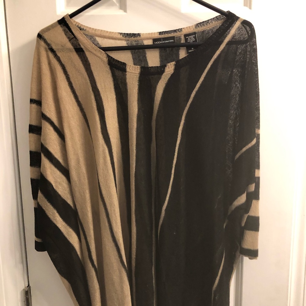 Lightweight sweater